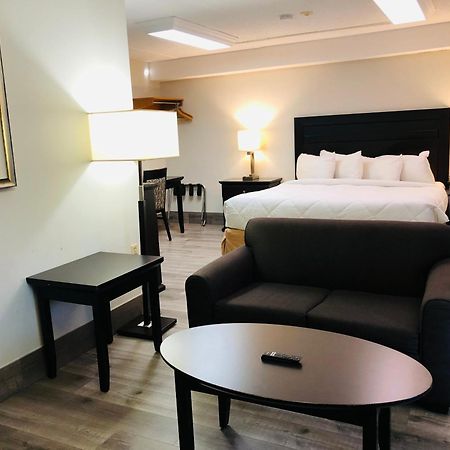 Travelodge By Wyndham Welland Exterior photo