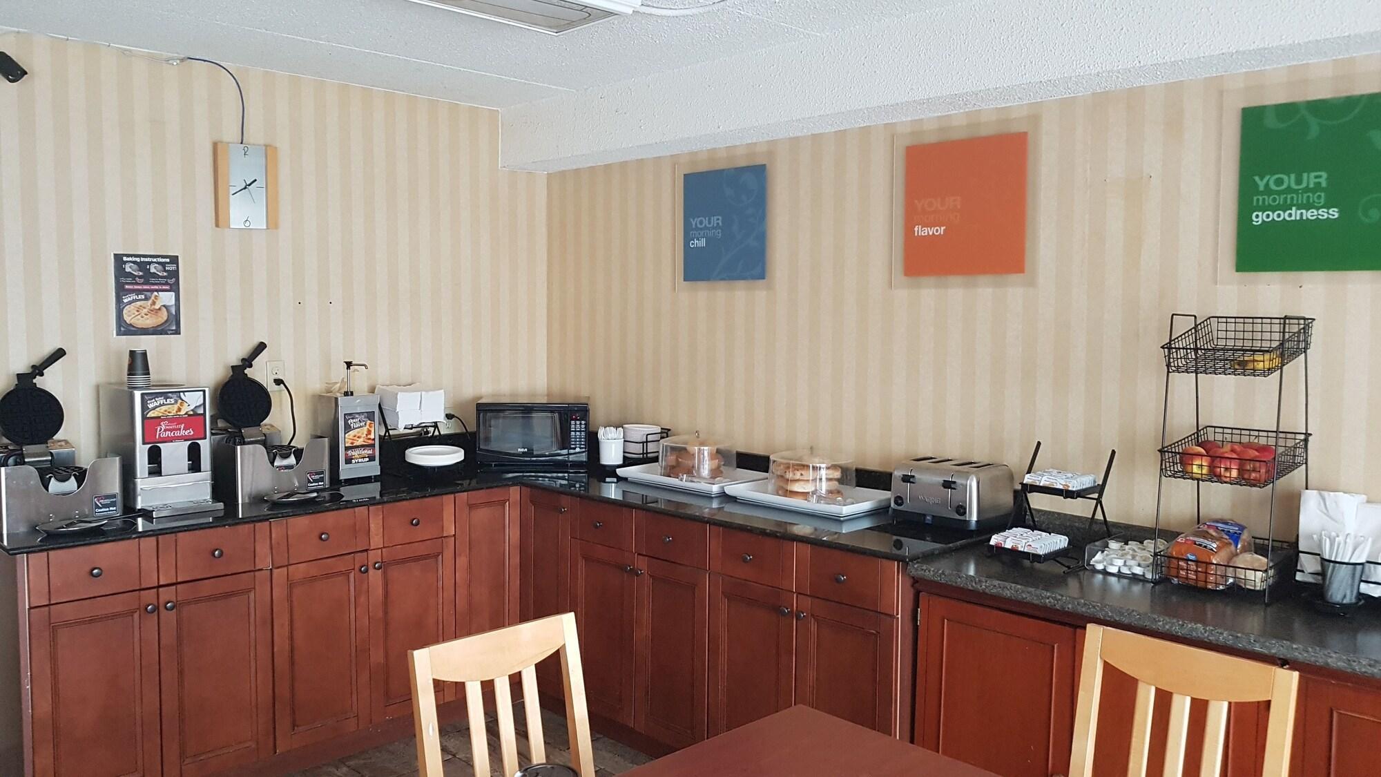 Travelodge By Wyndham Welland Exterior photo